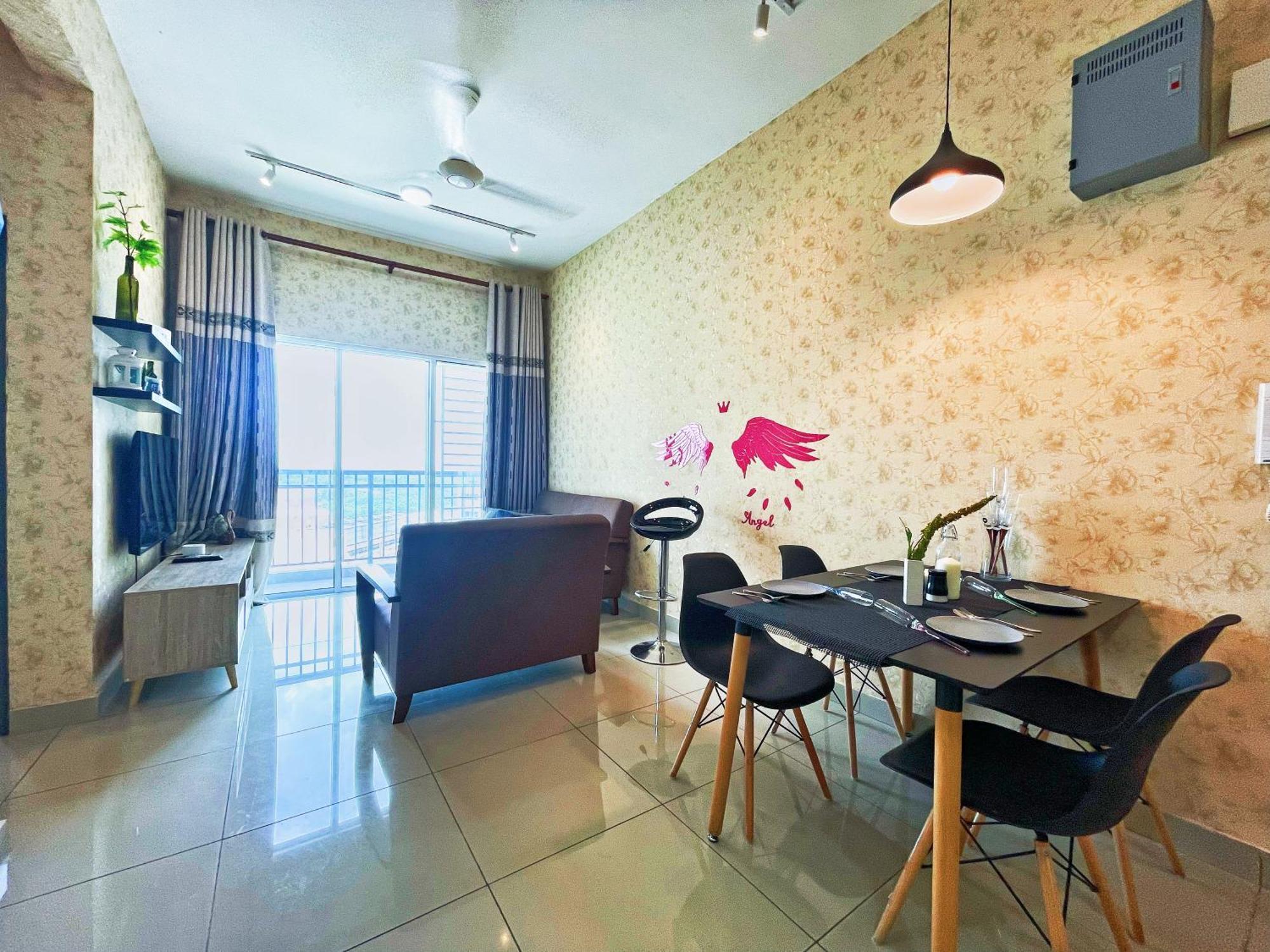 Mesahill Homestay, Nilai By S&T Homez Экстерьер фото